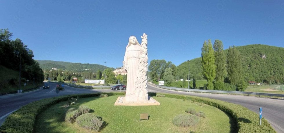 panoramica statua santa rita cascia